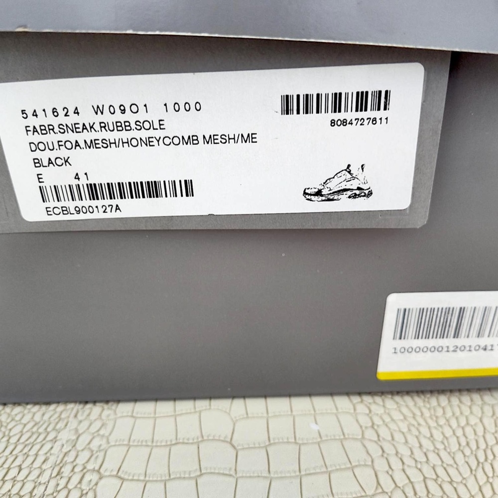 NEW Rare Distressed Look NWT in Box Size 41EU Balenciaga Triple S Triple Black. - Picture 15 of 15